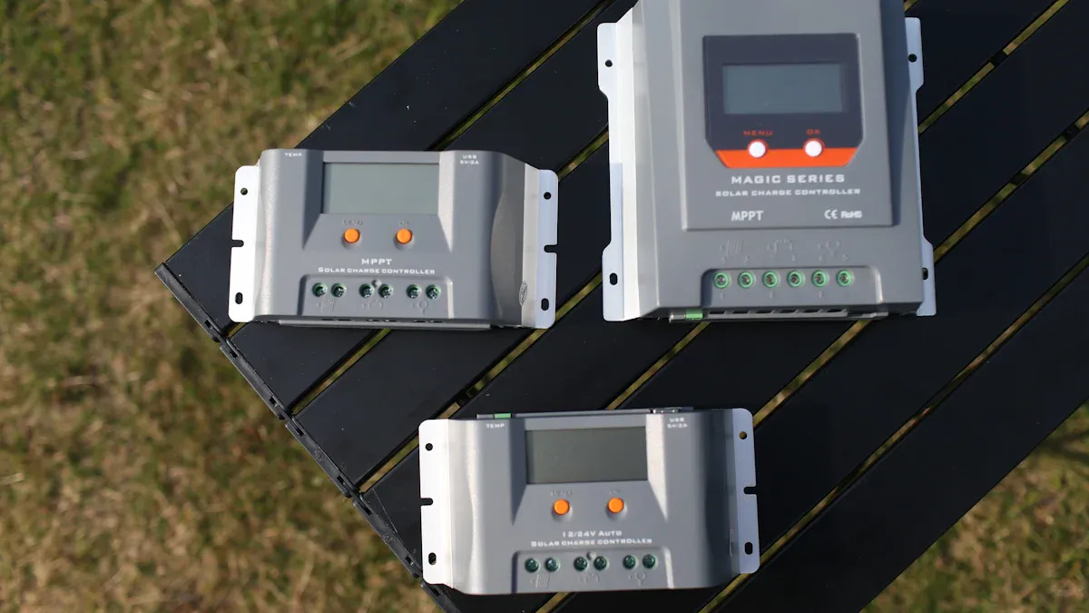 Elegir entre controladores PWM y MPPT en iluminación solar