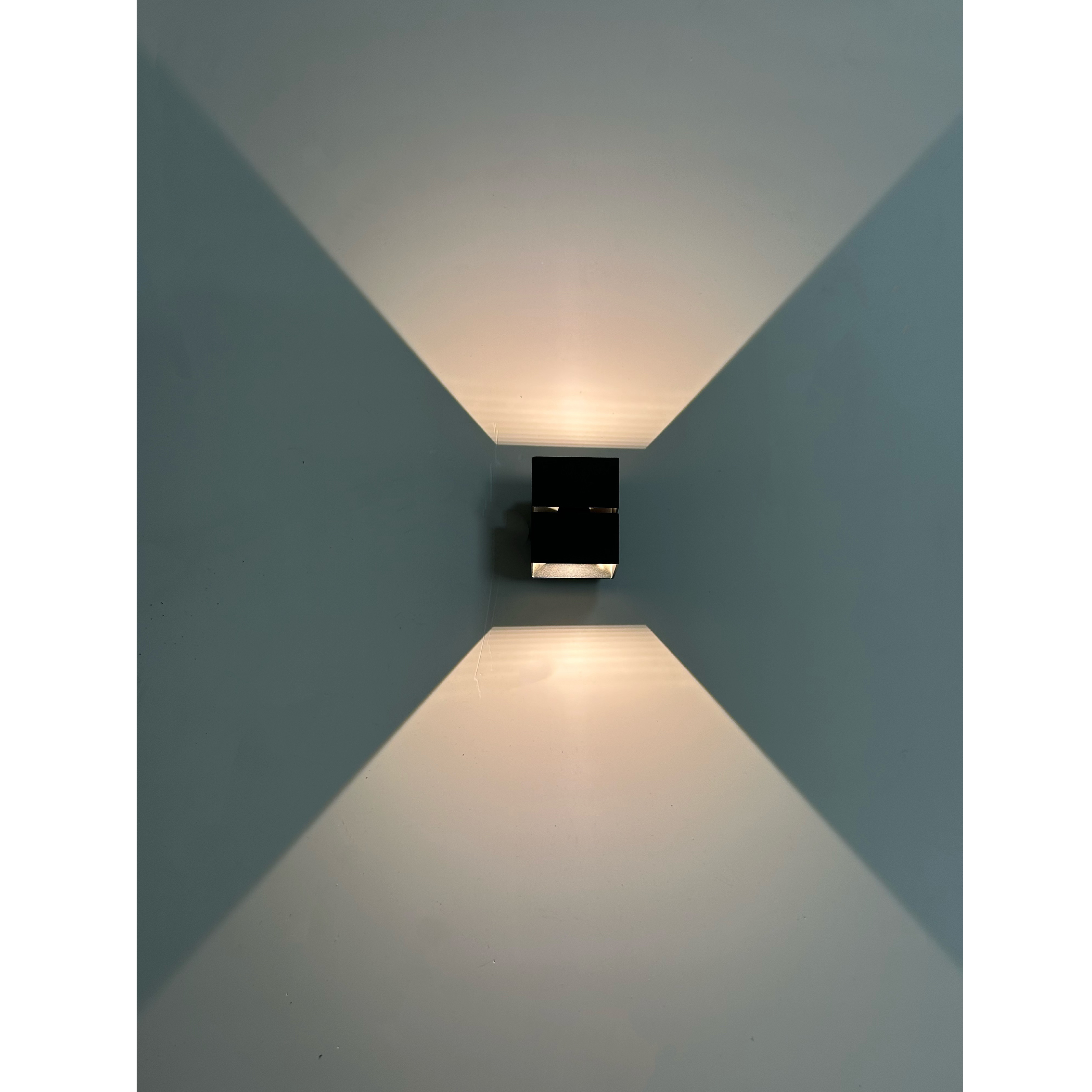 Neowall